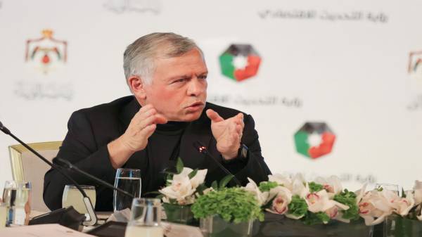 الملك يغادر أرض الوطن للمشاركة في الملتقى الاقتصادي في صن فالي