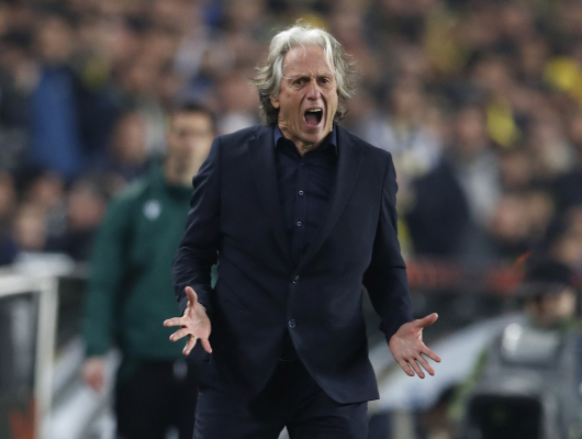 البرتغالي جيسوس يعود لتدريب الهلال السعودي
