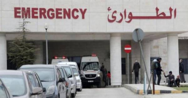 4 إصابات بتدهور مركبة على طريق وادي عربة