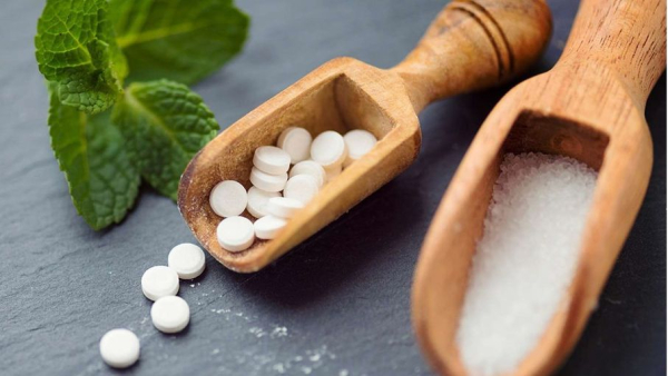 ما هو الأسبارتام الشائع الاستخدام الذي ستعلنه الصحة العالمية مادة مسرطنة؟