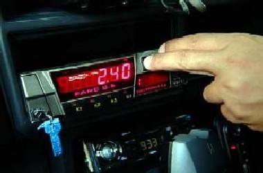 المواصفات والمقاييس تجد طريقة لملاحقة المتلاعبين بعدادات سيارات الأجرة