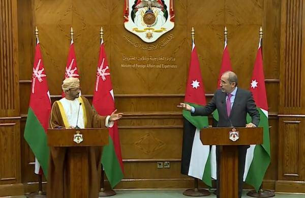 الأردن يوقع  5 مذكرات تفاهم واتفاقيات مع عُمان