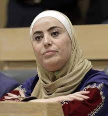 إلى وفاء بني مصطفى .. بين خالد بن الوليد وعمر بن عبد العزيز اختلاف كبير !