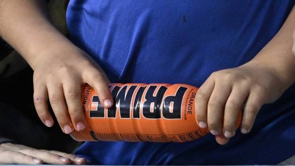 تحذير من مشروب طاقة منتشر بين الأطفال