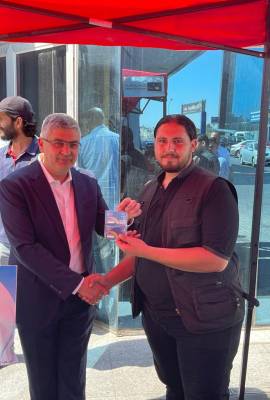 بالصور.. 20 رابح و 8000 دينار شهرياً ضمن حملة 20 عام من العطاء مع المناصير للزيوت والمحروقات