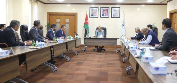 رسائل اقتصادية من الخصاونة في العقبة... من منها سينفذ؟