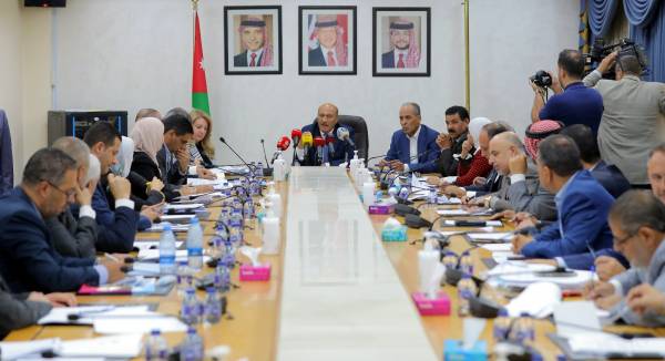 نواب يجتمعون مع نقيب الصحفيين والمحامين لمناقشة الجرائم الإلكترونية