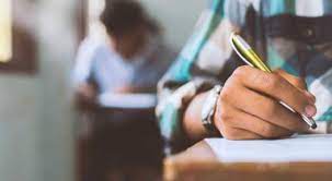 استاذ كيمياء لـأخبار البلد: الطالب ما دون المستوى المتوسط لن يفلح بالامتحان!!