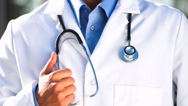 أطباء الصحة يحصلون على علاوتهم الفنية مطلع آب