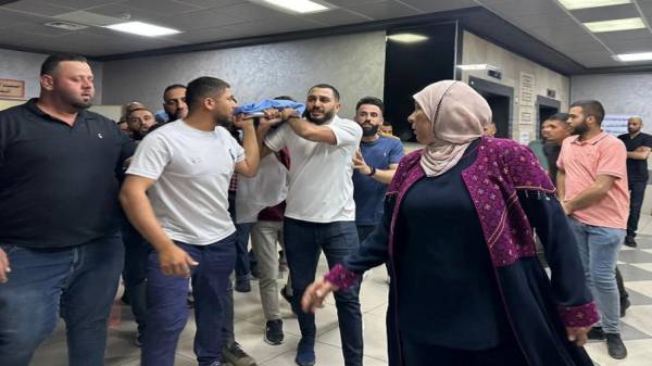 استشهاد فلسطيني برصاص مستوطنين خلال هجوم على قرية برقة شرق رام الله