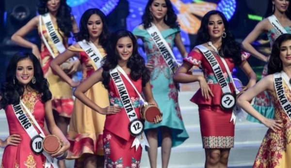 مشاركات بمسابقة ملكة جمال إندونيسيا “تعرضن للتحرش الجنسي”