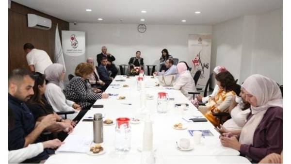 في لقاء لشبكة نساء النهضة.. خبراء يدعون لإيجاد حلول جذرية تمكن الاتحادات النسائية القيام بدورها التنموي