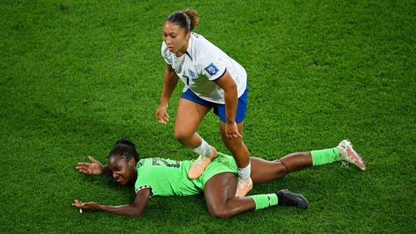إيقاف جيمس لاعبة إنجلترا لمباراتين بعد دهس لاعبة من نيجيريا في كأس العالم للسيدات