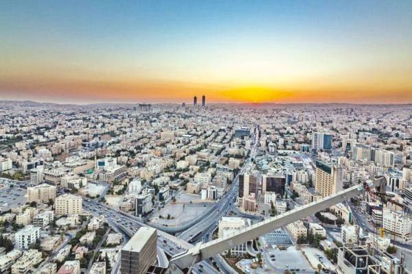 اقتصاديون يدعون البنوك المحلية برفع مساهمتها في التنمية المحلية