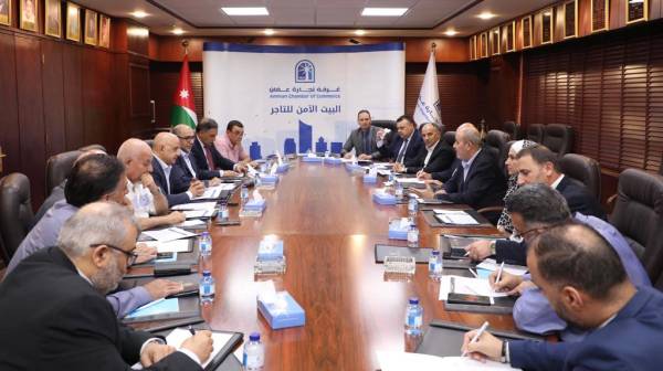 وزير الصناعة : حريصون على استدامة الشراكة مع غرف التجارة
