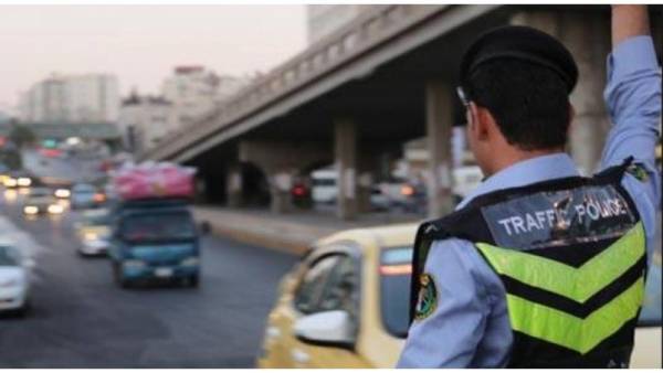 لضبط المخالفين باحتفالات التوجيهي.. الأمن يكثف من انتشاره وينشر دوريات باللباس المدني