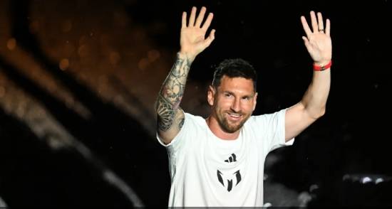 ميسي يكشف كواليس الرحيل عن سان جرمان.. وسر السعادة