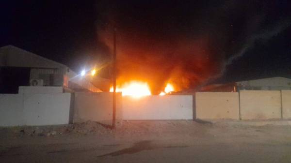 حريق في منطقة المعامل بالعقبة