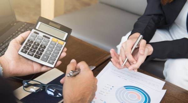 الوطنية لحماية المستهلك: شطط ومبالغة في قائمة أجور نقابة الأطباء