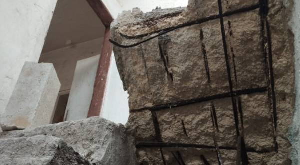 إصابة طفلين جراء انهيار بمنزل في الزرقاء