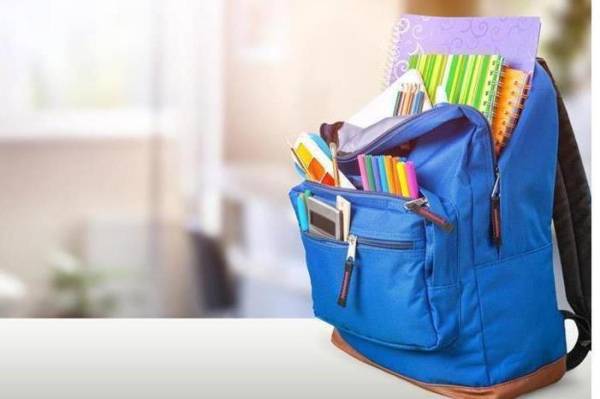 الله أكبر شو اللي بصير.. حقائب مدرسية بـ200 دينار في عمان الغربية !!