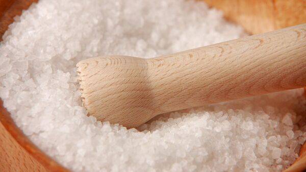 دراسة جديدة تكشف أن الاستغناء عن ملح الطعام يقلل خطر الإصابة بأمراض القلب والسكتات الدماغية