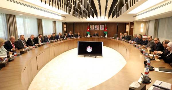 الخصاونة يوجه بالتفاوض مع صندوق النقد الدولي على برنامج جديد للإصلاح الاقتصادي