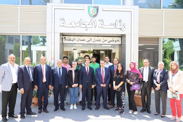 الملحق الثقافي العراقي يزور جامعة البلقاء التطبيقية