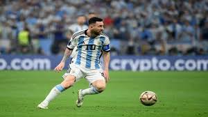 ميسي يقود تشكيلة أبطال العالم في تصفيات مونديال 2026