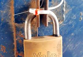 اغلاق 4 منشآت بالرصيفة خالفت قانون (سلوك الأحداث)