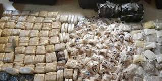 ضبط 1094 شخصا في 636 قضية اتجار وترويج مخدرات في آب