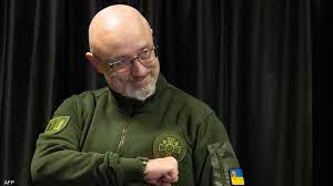 قبل فصل الشتاء.. 4 أسباب وراء إقالة وزير الدفاع الأوكراني