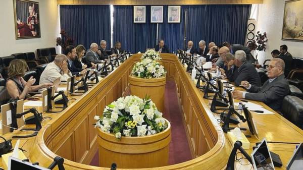 قانونية الأعيان تواصل مناقشة النظام الداخلي للمجلس