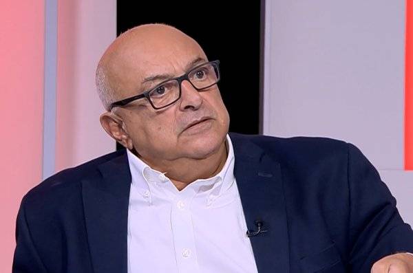 منصور: نقترض لسداد ديون ورجل واحد لا يحل مشكلات البلد