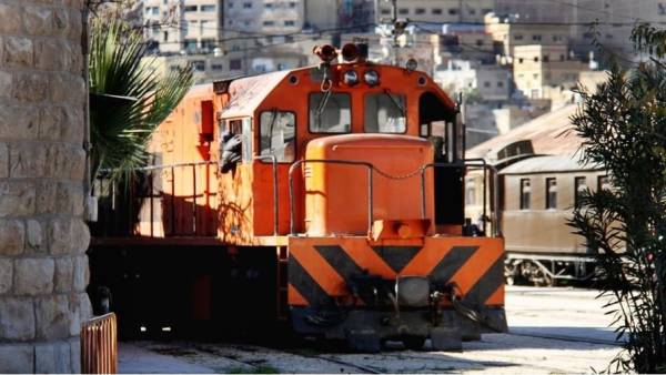 خط سككي لنقل الركاب بين الزرقاء ومطار الملكة علياء