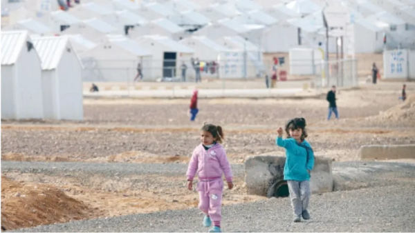 مخيم الأزرق: 61  من اللاجئين أطفال