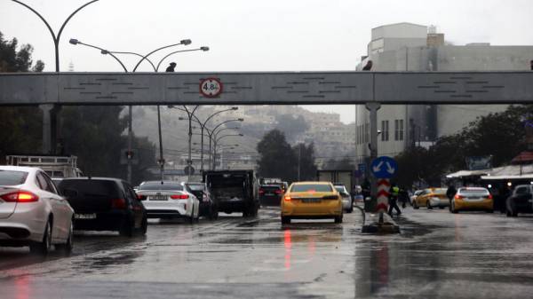 بسبب الأمطار.. الأمن يدعو إلى توخي الحيطة والحذر أثناء القيادة