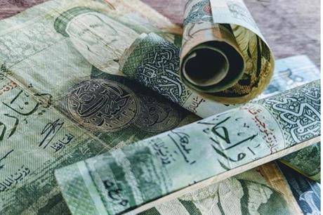 شركة تأمين تمنع الرواتب عن موظفيها لشهور وإدارة التأمين أذن من طين وأذن من عجين