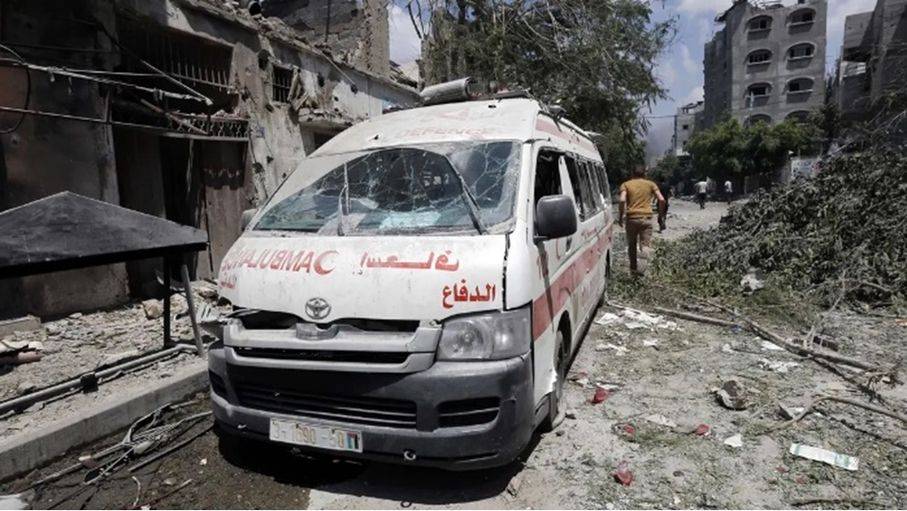 استشهاد 28 كادراً في القطاع الصحي بغزة