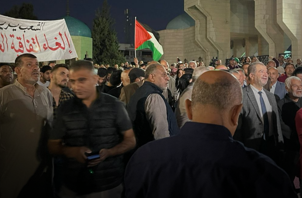 أردنيون ينطلقون في مسيرة حاشدة في العبدلي