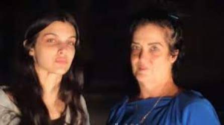 حماس تنشر فيديو لعملية إطلاقها سراح رهينتين أميركيتين وتسليمهما إلى منظمة الصليب الأحمر