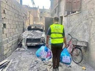 شاهد بالصور.. الخيرية الأردنية الهاشمية تنفذ مشاريع طرود غذائية في قطاع غزة