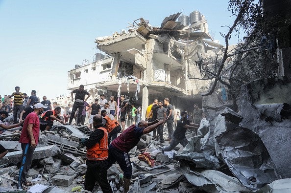 مئات الشهداء والجرحى في مجزرة "مروعة" قرب المستشفى الإندونيسي بغزة 375231_58_1698125583