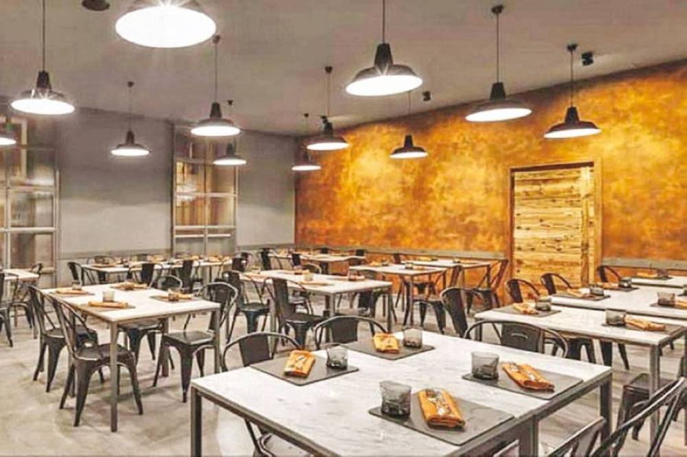 تراجع النشاط التجاري للمطاعم والمقاهي نتيجة العدوان على غزة