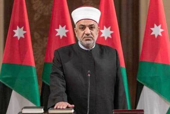 وزير الأوقاف يُعمم بإقامة صلاة الغائب غداً بعد صلاة الجمعة على شهداء