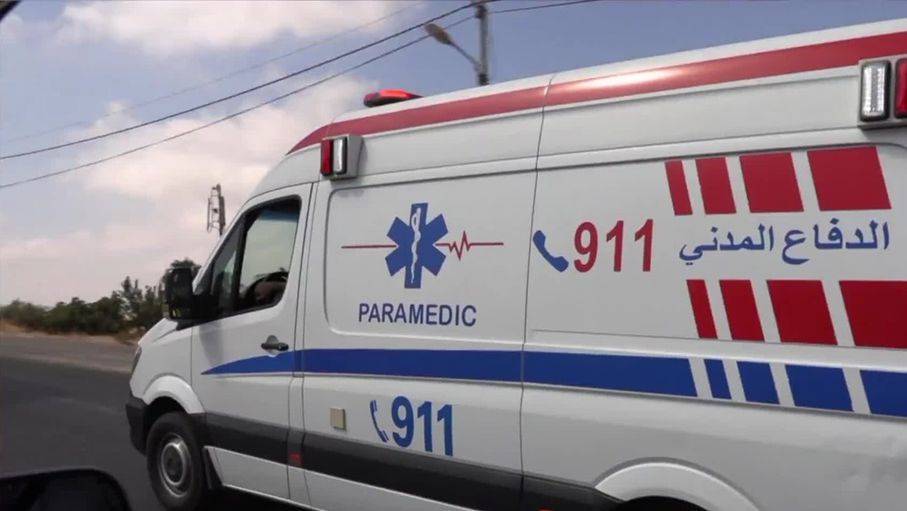 وفاة شاب أربعيني دهسا خلال وقوفه بين مركبتين في الرصيفة