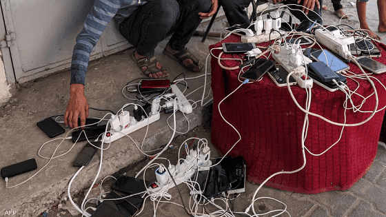 بدء عودة خدمات الاتصالات بغزة بشكل تدريجي