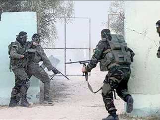 ترجيح التوصل لصفقة تشمل رهائن مزدوجو الجنسية