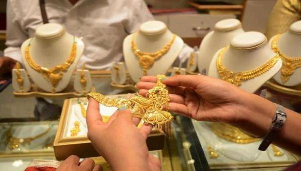 39.40 دينارا جرام الذهب عيار 21 في السوق المحلي الإثنين