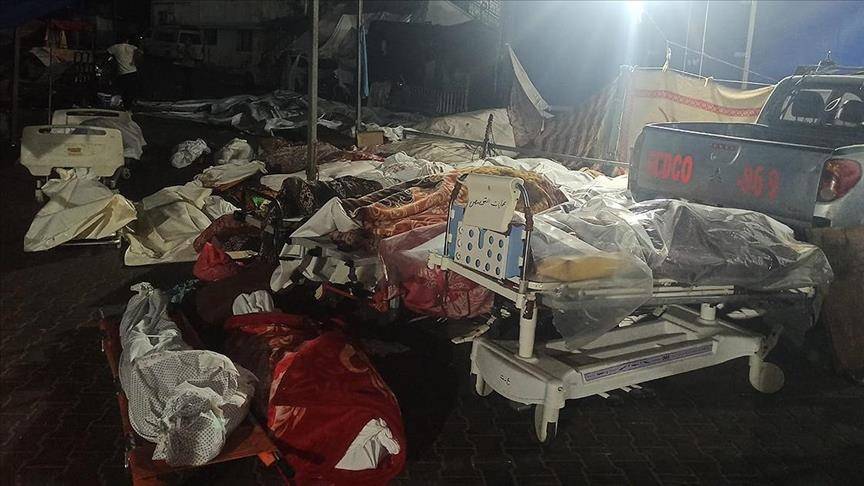 رعب ودمار وتفجيرات.. وضع مأساوي واعتقالات بمجمع الشفاء